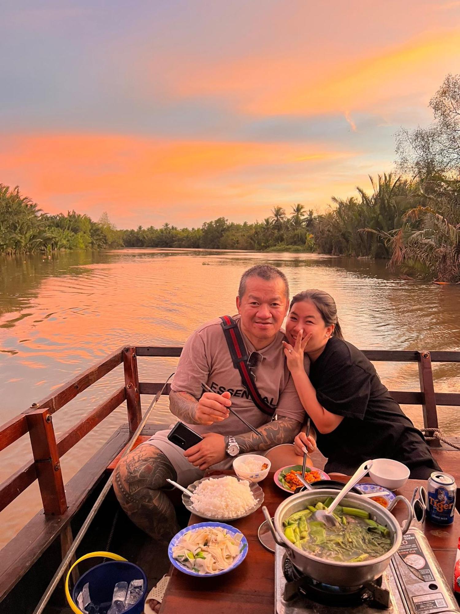 Hide Away Bungalows In Ben Tre City Buitenkant foto